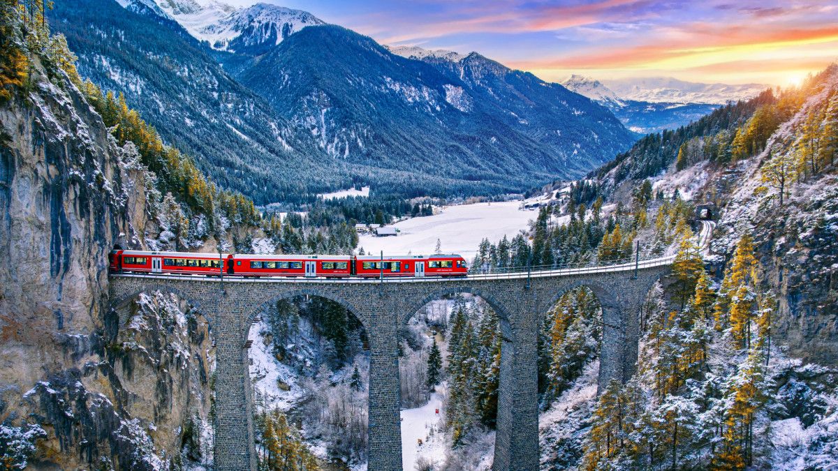 Los 5 viajes en tren con las mejores vistas del mundo d&oacute;nde los pasajeros no miran el m&oacute;vil y disfrutan del paisaje