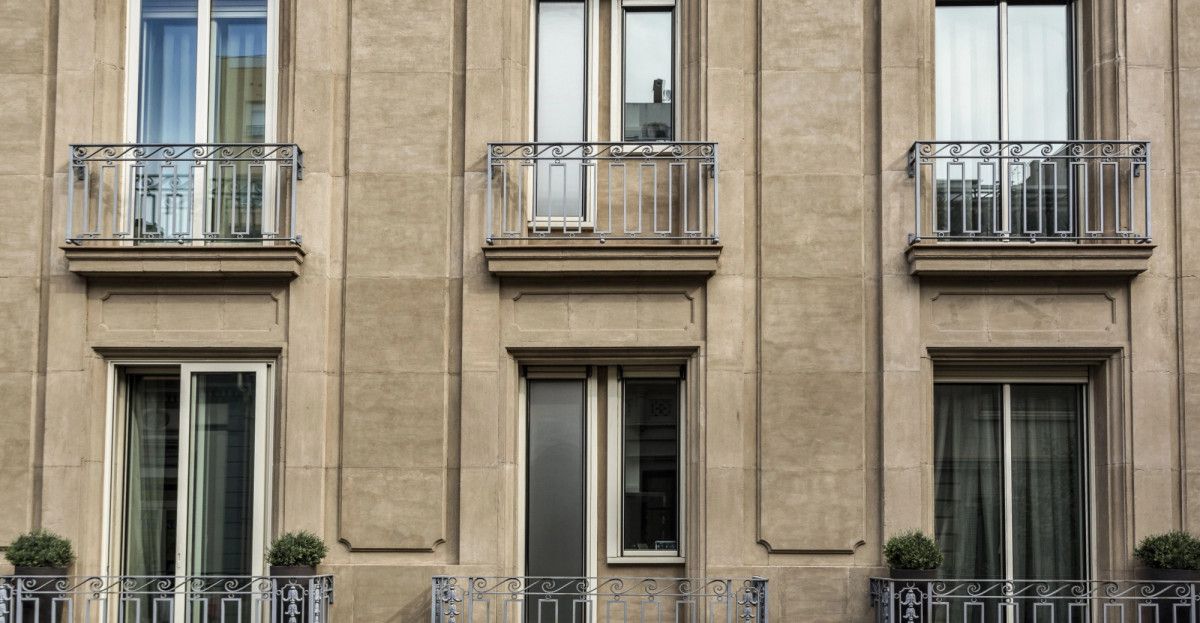 Un family office compra por 8,2 M&euro; un apartahotel en Barcelona operador por Majestic Hotel Group 