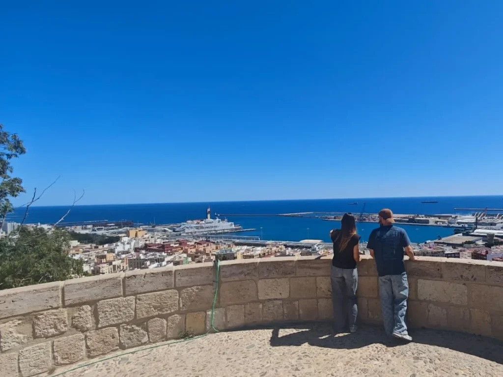 Almer&iacute;a, un viaje entre fortalezas, calas y paisajes de cine