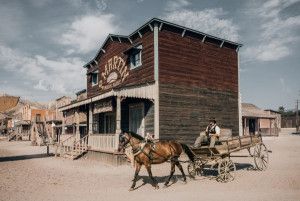Almería, un viaje entre fortalezas, calas y paisajes de cine
