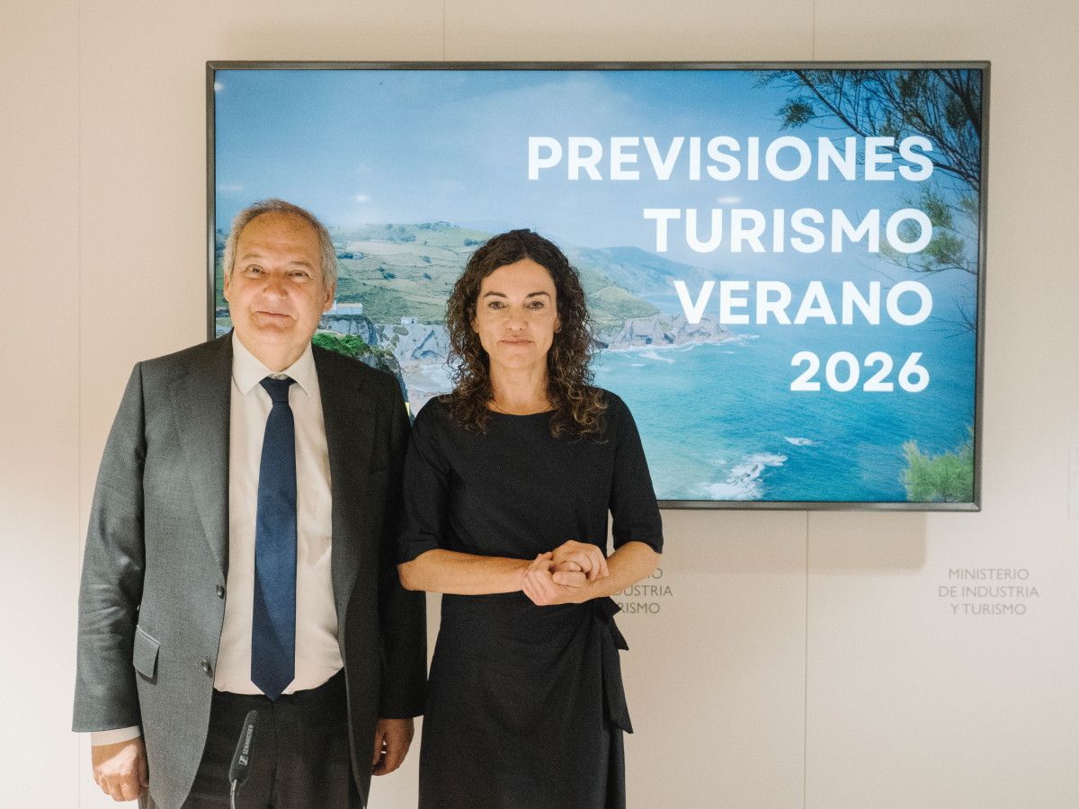España recibirá este verano 43 millones de turistas que gastarán 64.000 M €, un 10% más