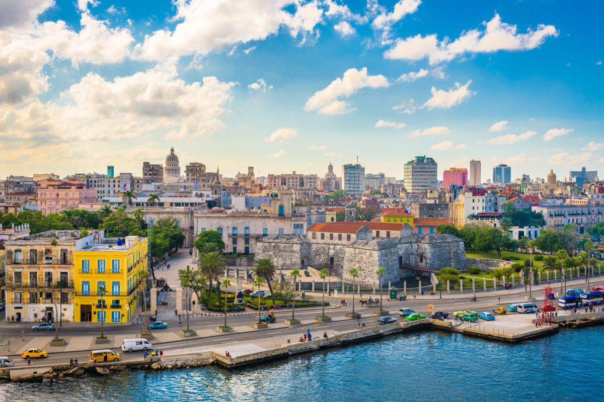 Trump estrangula al turismo de Cuba sancionando a su principal promotor