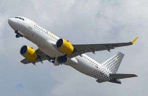 Vueling retomará en temporada baja la ruta Bilbao-Granada