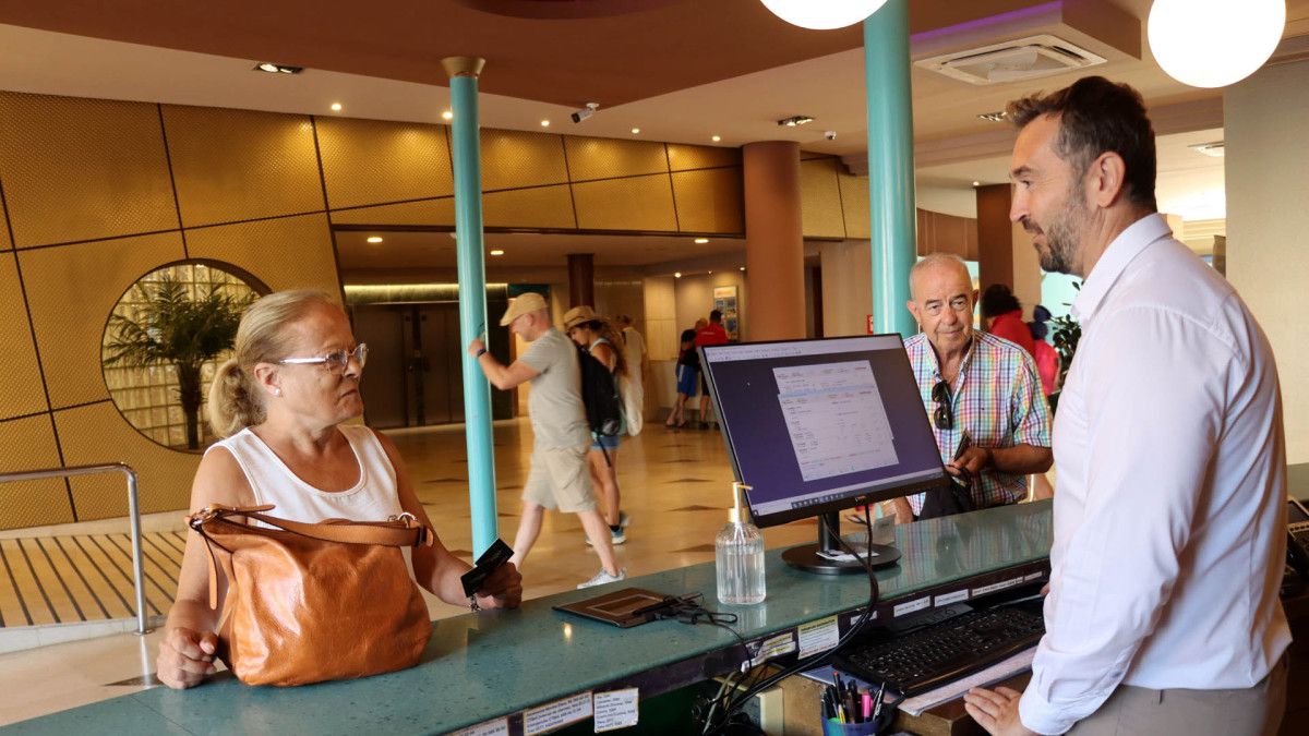 Check-in hotelero: Benidorm prueba la Cartera Digital Europea (EUDI Wallet)