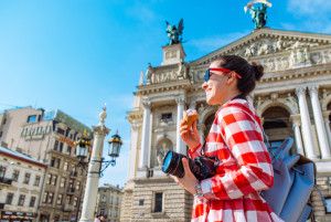 Viajes más cortos y cerca de casa: así cambia el turismo europeo este verano