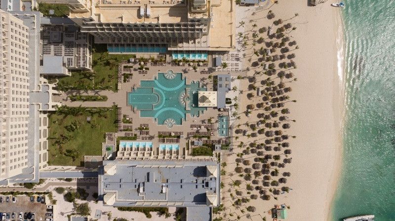 Riu suma m&aacute;s lujo en el Caribe: as&iacute; transforma su buque insignia en Aruba 