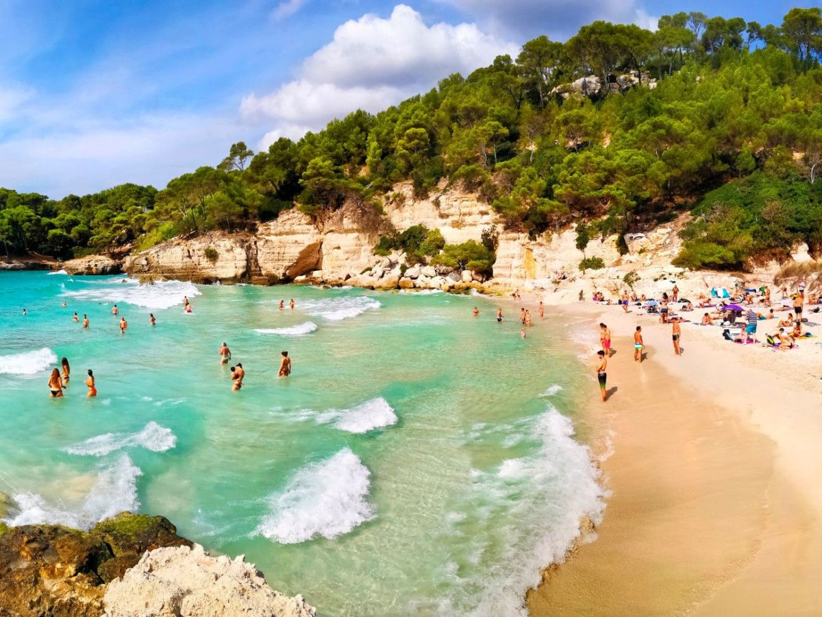 El 60% de lo que se dice sobre el turismo en Baleares en redes y medios digitales es negativo