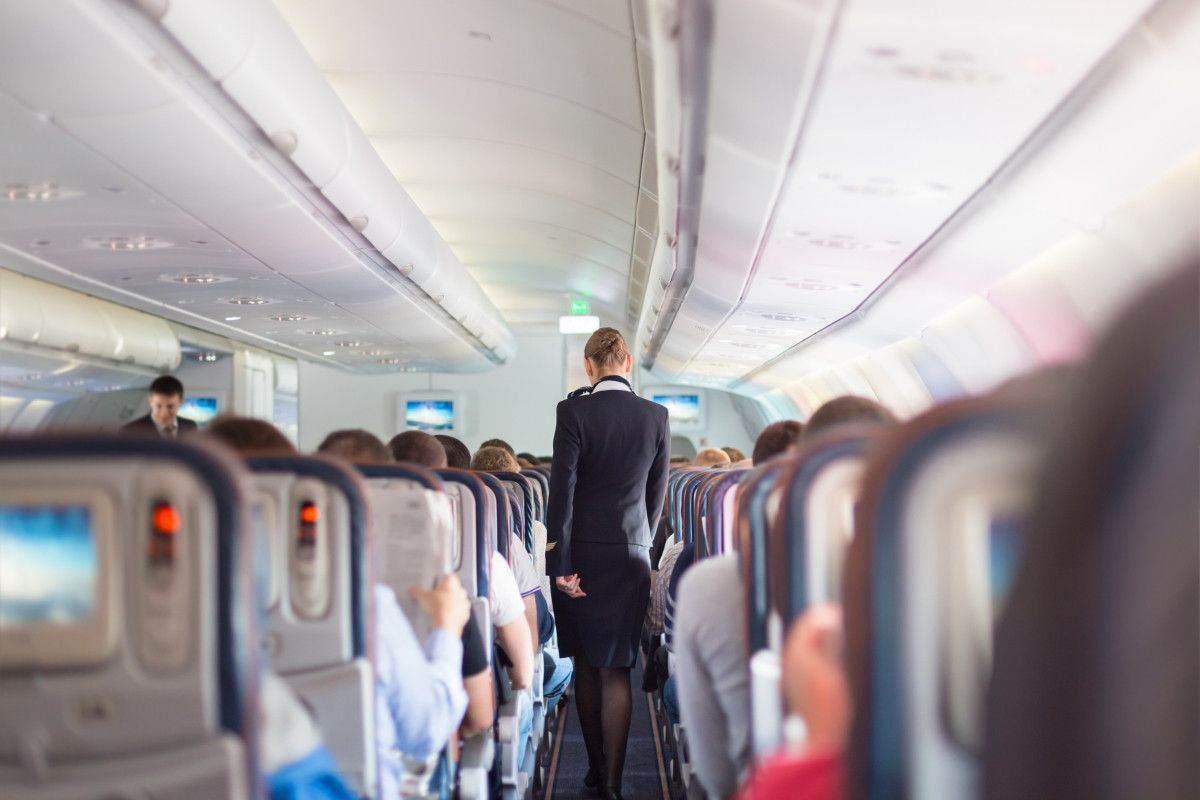 Las compañías aéreas afrontan el fin del verano con grandes promociones