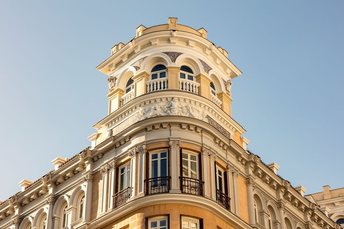 Se formaliza la venta de uno de los hoteles &lsquo;trofeo&rsquo; de Madrid por m&aacute;s de 1M&euro; la habitaci&oacute;n 