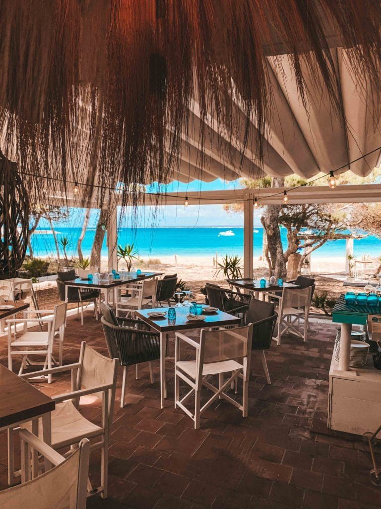 Las tres terrazas para disfrutar de la gastronom&iacute;a Mediterr&aacute;nea con vistas al mar en Mallorca