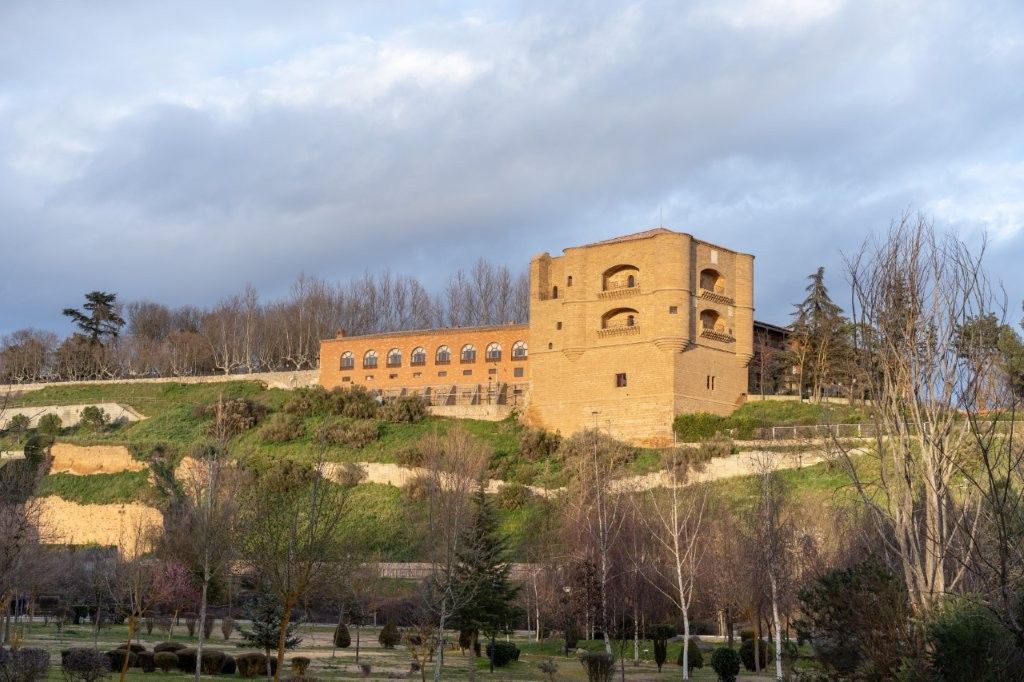 Los destinos que llevan a Paradores a su mejor verano hist&oacute;rico en ingresos y ocupaci&oacute;n