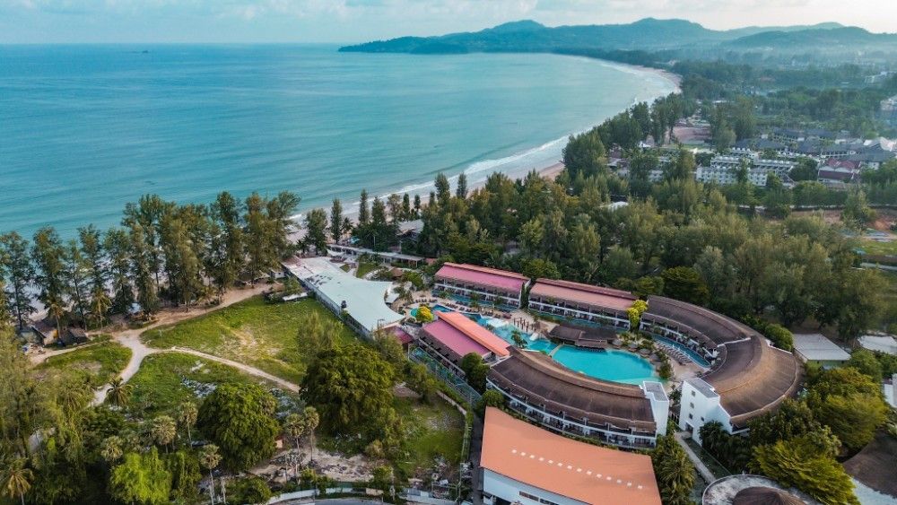 Phuket Revela Novo Brilho: Luxo e Autenticidade em Bang Tao Beach