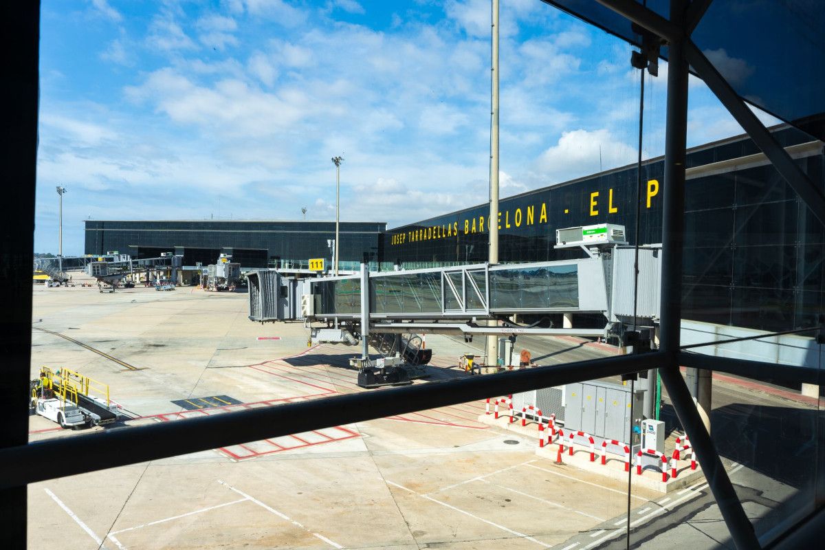 España recibe 12,3 millones de pasajeros aéreos internacionales en agosto: 5,5 % más