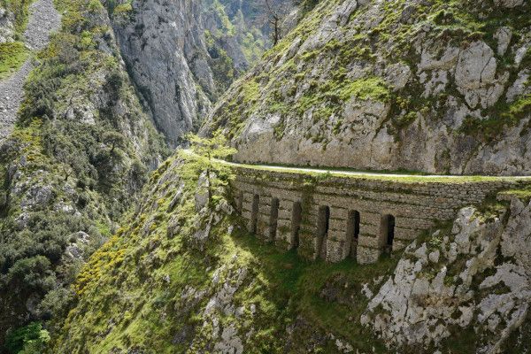 Senda de la Ruta del Cares en Picos de Europa