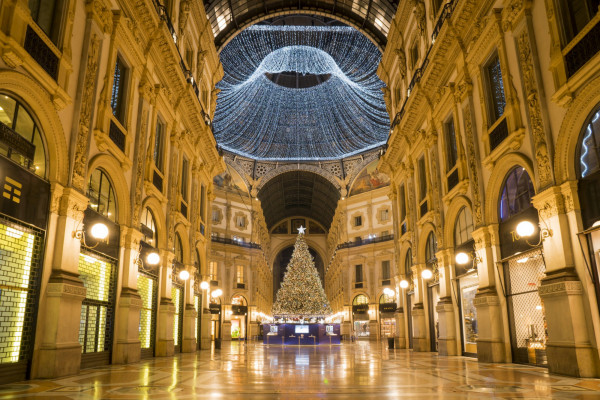 apoya la campaña de promoción de Milán y Lombardía entre los